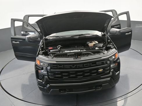 Used 2023 Chevrolet Silverado 1500 Custom image 72