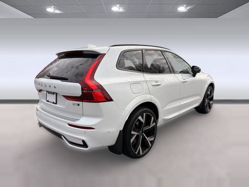 Certified 2026 Volvo XC60 B5 Ultra w/ Climate Package AWD/4WD image 9