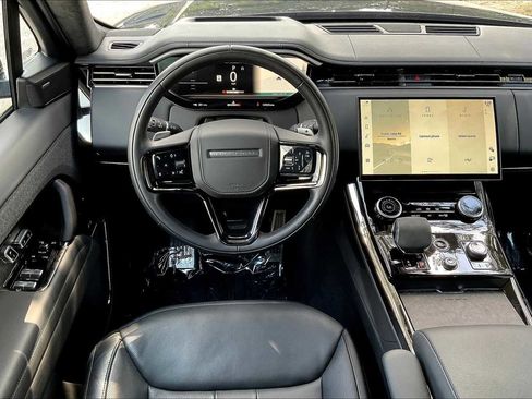Used 2023 Land Rover Range Rover Sport First Edition image 4