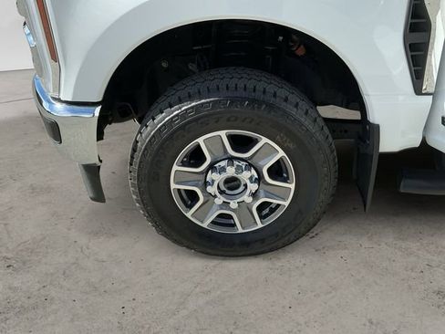 Certified 2025 Ford F350 Lariat w/ FX4 Off-Road Package AWD/4WD image 14
