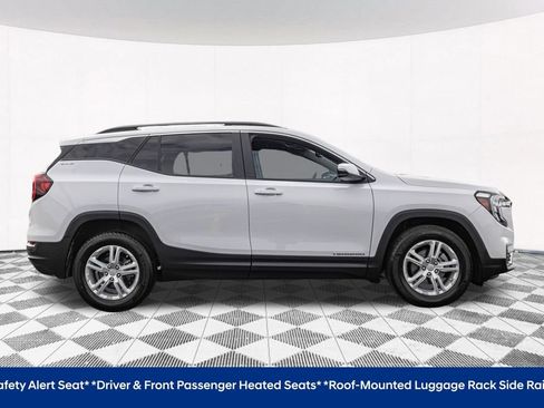 Used 2023 GMC Terrain SLE w/ Driver Convenience Package FWD image 12