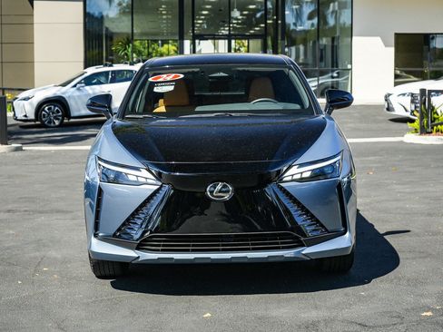 Used 2024 Lexus RZ 300e Premium FWD image 2