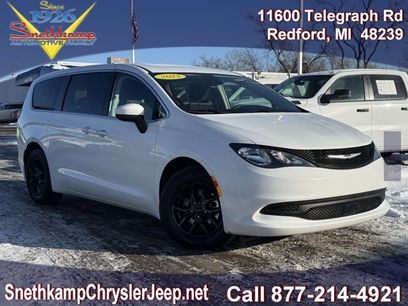 Certified 2023 Chrysler Voyager LX