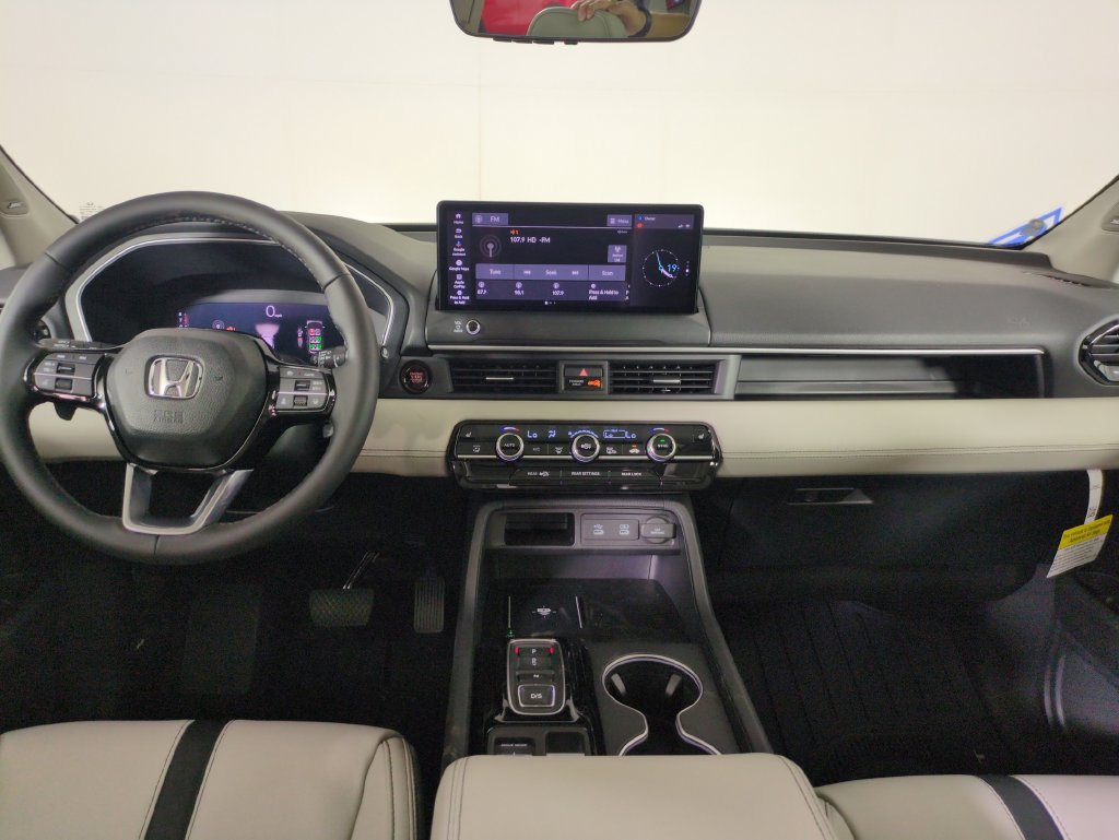 New 2026 Honda Pilot Touring image 14