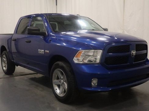 Used 2017 RAM 1500 Express image 2