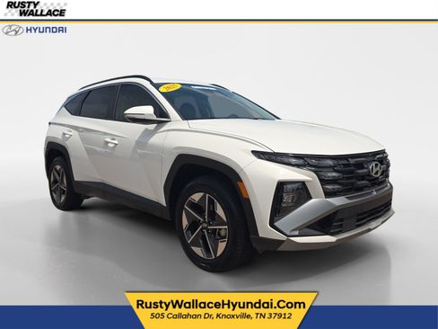 Certified 2025 Hyundai Tucson SEL AWD/4WD image 1
