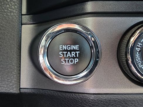 Used 2023 Toyota Tacoma TRD Sport w/ Technology Package AWD/4WD image 19