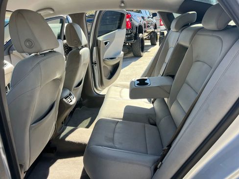 Used 2021 Chevrolet Malibu LT image 16