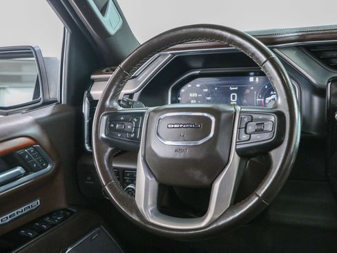 Used 2022 GMC Sierra 1500 Denali w/ Denali Reserve Package AWD/4WD image 13