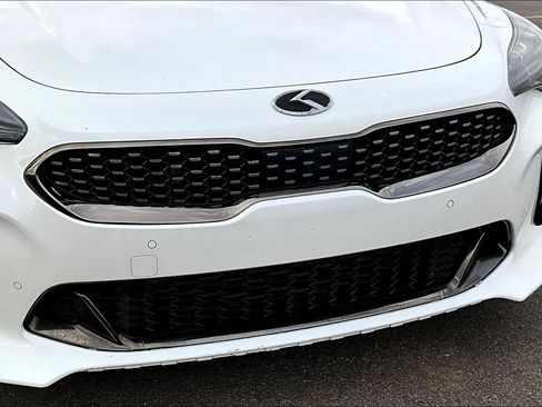 Used 2018 Kia Stinger GT1 image 28