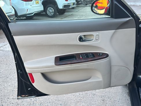 Used 2007 Buick LaCrosse CX w/ Chrome Enhancement Package image 14