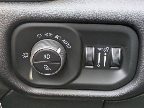 Used 2021 RAM 2500 Laramie w/ Chrome Appearance Group AWD/4WD image 24
