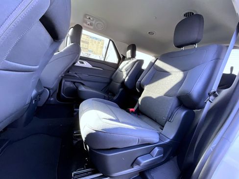 New 2026 Ford Explorer Active AWD/4WD image 11