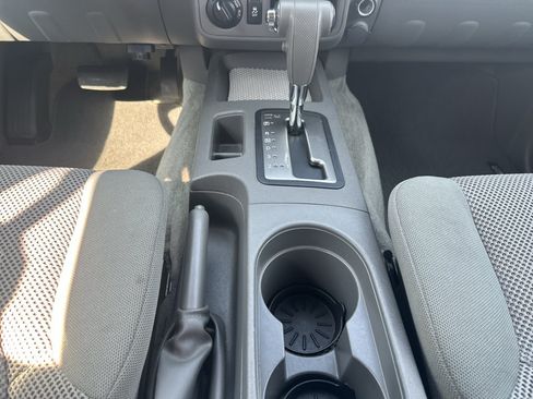 Used 2016 Nissan Frontier SV AWD/4WD image 19