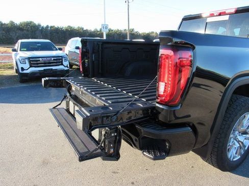 Used 2023 GMC Sierra 1500 Denali w/ Technology Package image 34
