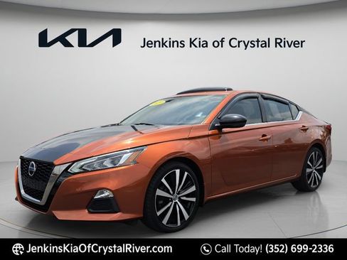 Used 2021 Nissan Altima 2.5 SR w/ SR Premium Package FWD image 14