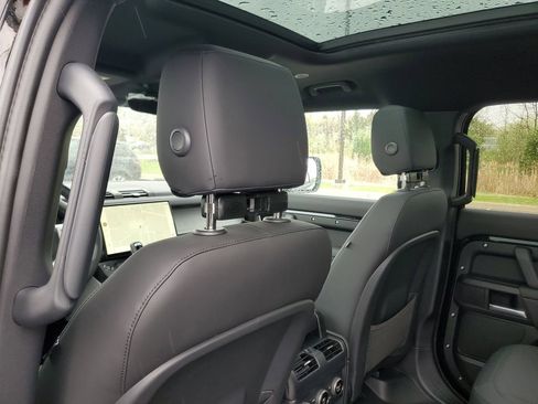 Used 2026 Land Rover Defender 130 S AWD/4WD image 27