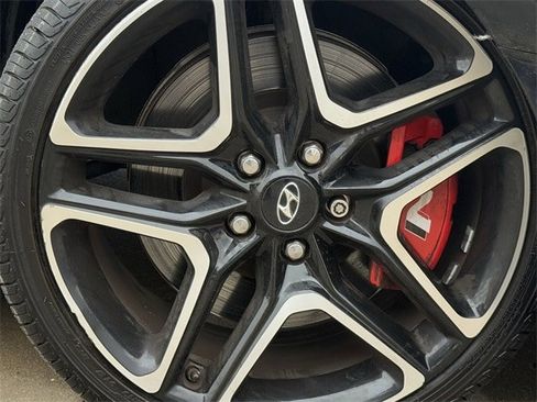 Used 2022 Hyundai Veloster N image 9