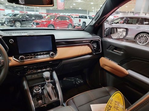 Certified 2024 GMC Canyon AT4 w/ Technology Package image 23