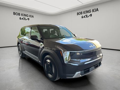 New 2026 Kia EV9 Light RWD image 7