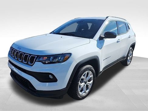 New 2026 Jeep Compass Latitude AWD/4WD image 12