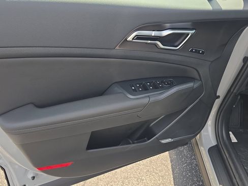 New 2026 Kia Sportage SX AWD/4WD image 18