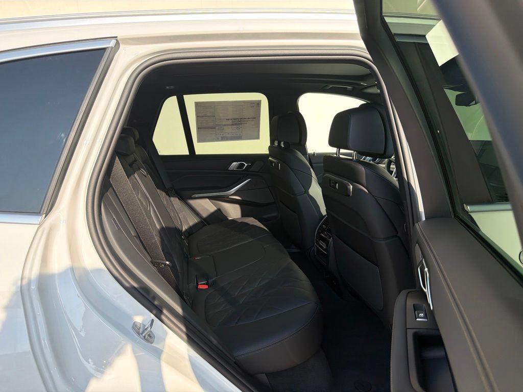 New 2026 BMW X5 xDrive40i w/ Climate Comfort Package AWD/4WD image 15