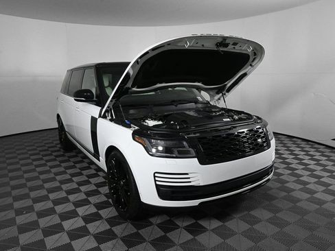 Used 2020 Land Rover Range Rover Long Wheelbase HSE image 34