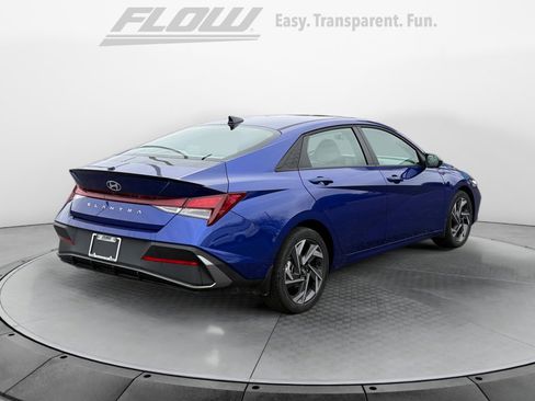 Certified 2025 Hyundai Elantra Sport image 7