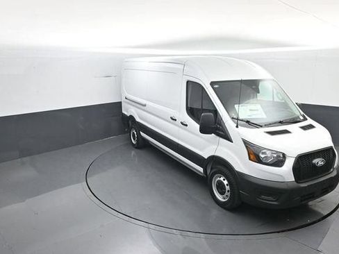 New 2026 Ford Transit 250 148 Medium Roof RWD image 15