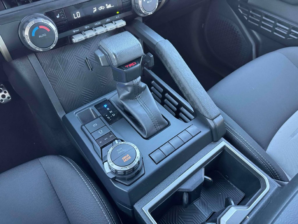 Used 2025 Toyota Tacoma TRD Sport AWD/4WD image 30