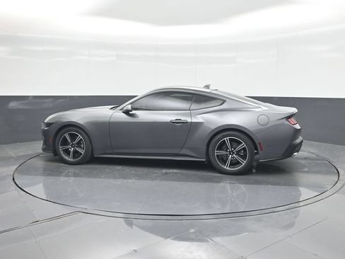 Used 2025 Ford Mustang Coupe RWD image 23