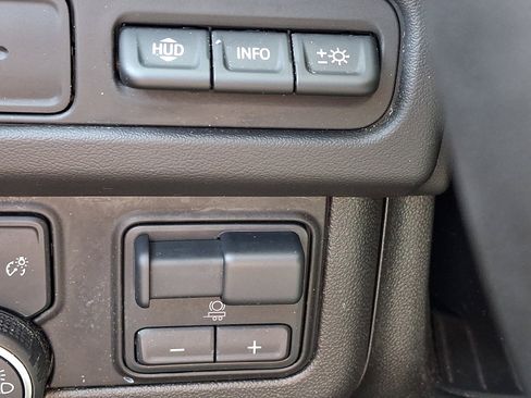 Certified 2024 Chevrolet Suburban Premier AWD/4WD image 27