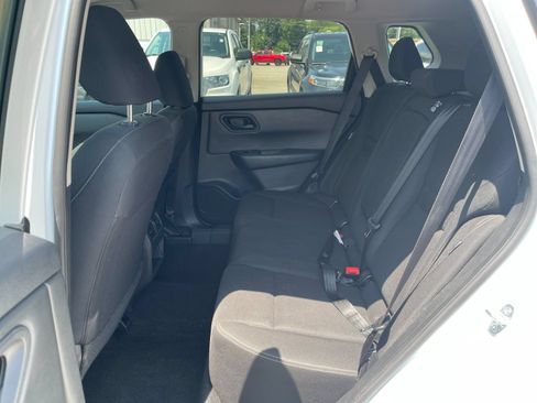 Used 2024 Nissan Rogue S AWD/4WD image 14