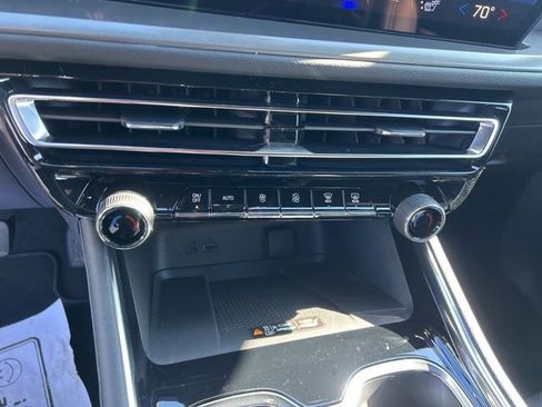 New 2026 Chevrolet Traverse LT w/ Midnight/Sport Edition image 25