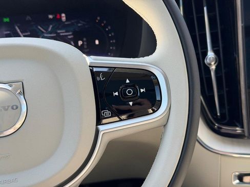 New 2026 Volvo XC60 B5 Ultra w/ Protection Package Premier image 14