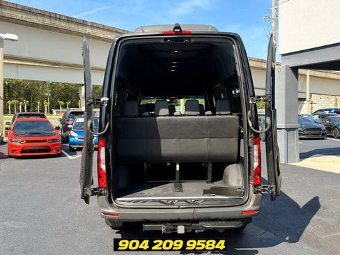 Used 2019 Mercedes-Benz Sprinter 2500 image 23