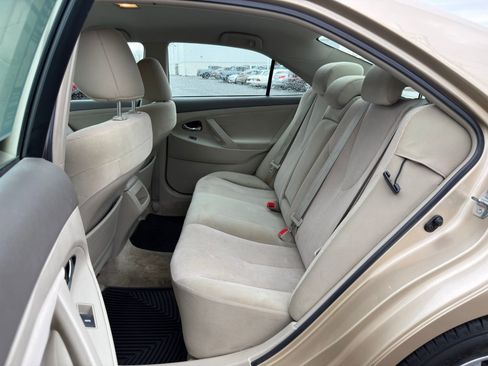 Used 2011 Toyota Camry LE w/ LE Extra-Value Pkg image 23