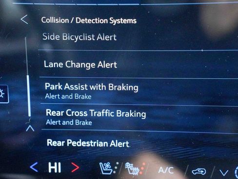 Used 2026 Chevrolet Traverse RS image 50