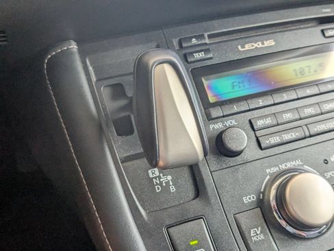 Used 2014 Lexus CT 200h FWD image 17