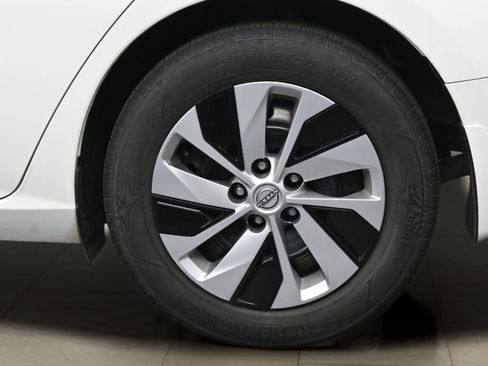 Certified 2024 Nissan Altima 2.5 S FWD image 19