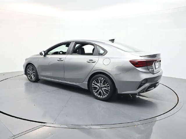 Used 2023 Kia Forte GT-Line w/ GT-Line Technology Package FWD image 5