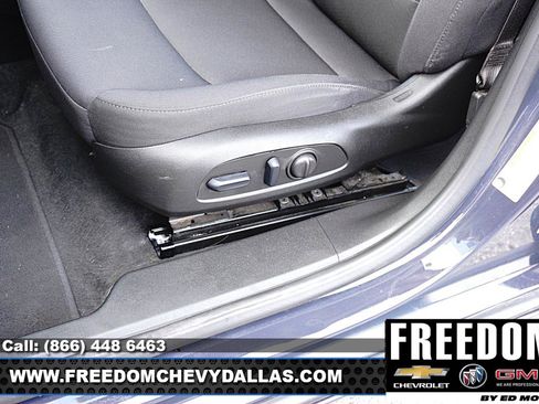 Used 2025 Chevrolet Malibu LT FWD image 30