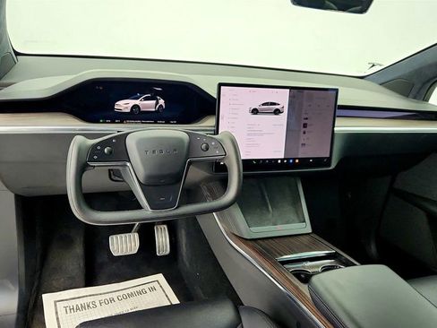 Used 2023 Tesla Model X image 12