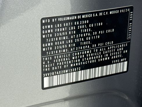 Used 2024 Volkswagen Tiguan SE AWD/4WD image 24