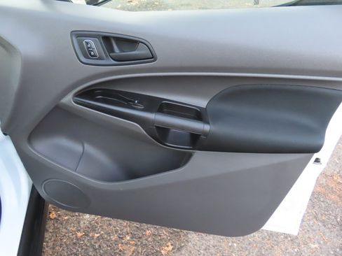 Used 2020 Ford Transit Connect XL image 15
