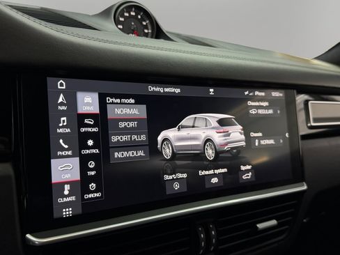 Used 2019 Porsche Cayenne Turbo AWD/4WD image 22