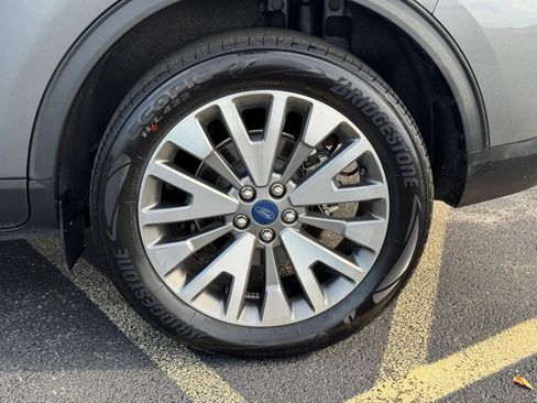 Used 2022 Ford Escape Titanium w/ Class II Trailer Tow Package image 7