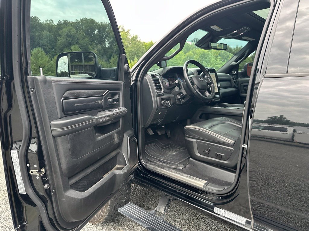 Used 2022 RAM 3500 Limited AWD/4WD image 21