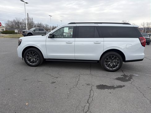 New 2026 Ford Expedition Max Platinum image 7